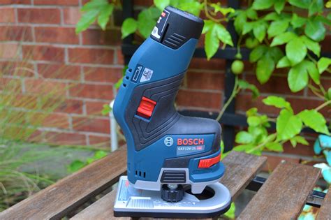 Bosch Cordless Palm Router Review - Tools In Action - Power Tool Reviews