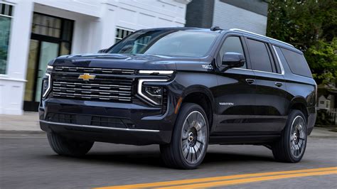 2025 Chevrolet Suburban Prices, Reviews, and Photos - MotorTrend