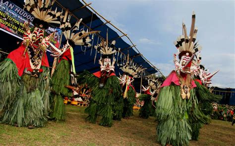 Sekretariat Kabinet Republik Indonesia | Festival Hudoq Pekayang 2016 ...