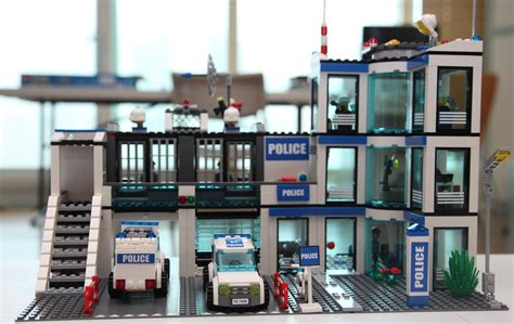 Lego City 7498 – Police Station | i Brick City