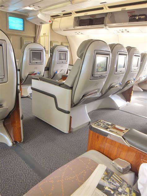 Seat Map Emirates Airbus A330 200 three class | SeatMaestro