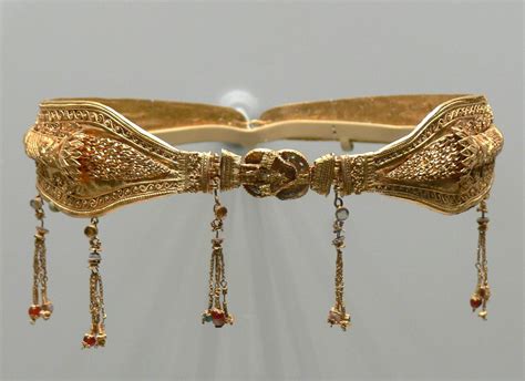 Diadem - Wikipedia, the free encyclopedia Egypt Jewelry, Greek Jewelry ...