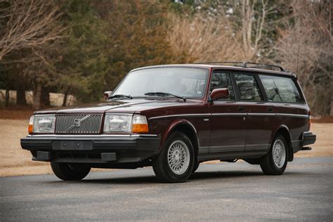 Volvo 240 Wagon - The Ultimate Family Hauler - Car News Central