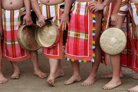 Philippine Folk Dance History | LoveToKnow