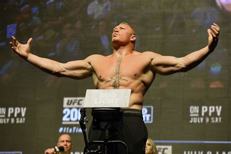 Video and Photos: Brock Lesnar's physique from UFC 200 vs previous UFC ...