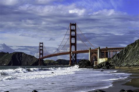 Golden Gate Bridge over the Bay in San Francisco, California image ...