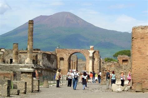 Pompeii Express Tour from Rome by High-Speed Train | Compare Price 2024