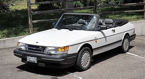 Video: Here's Why I'm Selling This Classic Saab Turbo Convertible ...