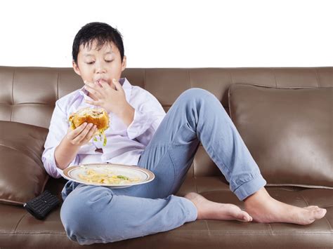 Tricks to keep kids away from junk food | Parenting News - The Indian ...