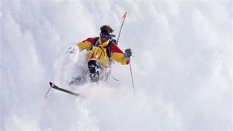 Legend Doug Coombs skiing with the original avalanche beacon. RIP : r ...