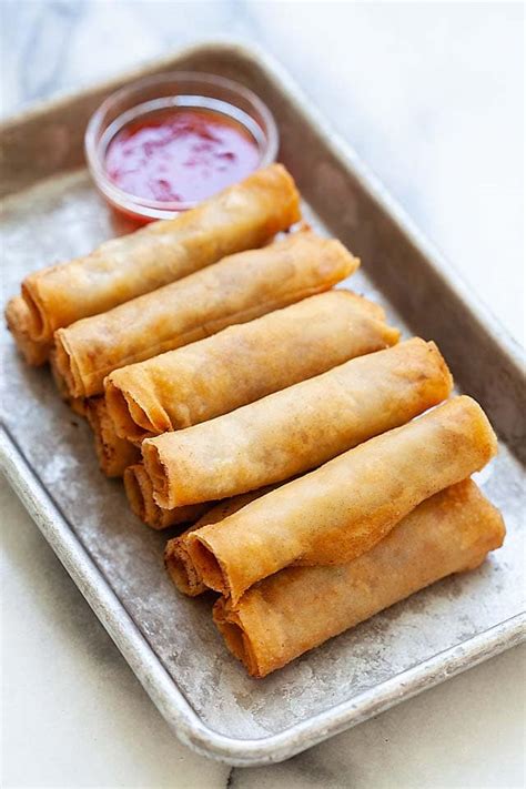 Lumpia (Crispy Filipino Spring Rolls Recipe!) - Rasa Malaysia