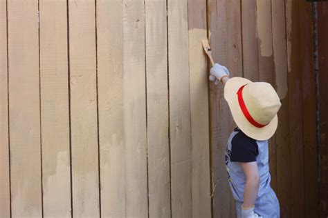 The Best Wooden Fence Paint Colors for Your Home