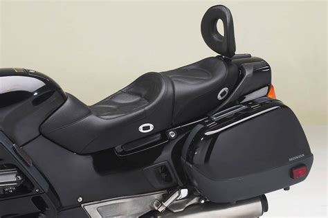 Honda st1100 pan european seat height