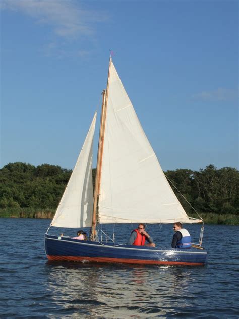 Royal Navy Sailing Association Dinghy | intheboatshed.net