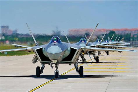 Chinese J-20 fighter jet is being used to track F-35 aircraft in the ...