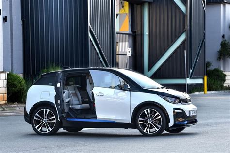 BMW i3 120 Ah (2019) Launch Review - Cars.co.za