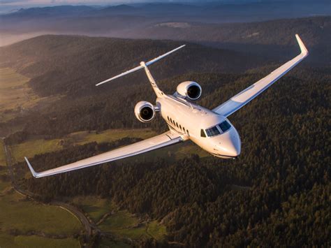 Gulfstream GV Performance, Specifications and Comparisons