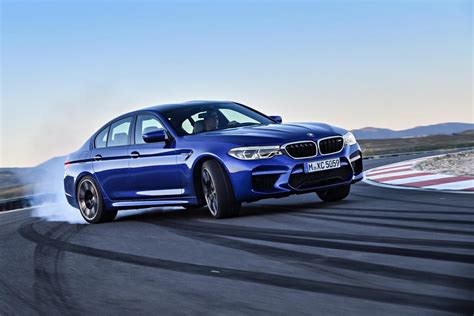 All-wheel drive evolution of the BMW M5 slides into view