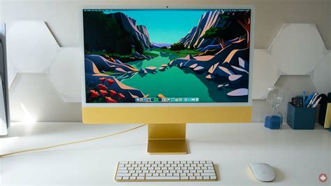 24-inch iMac (2021) Review: Apple's all-in-one desktop is back