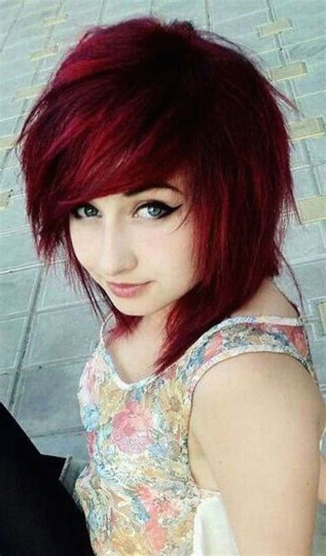 20 Emo Hairstyles for Girls - Feed Inspiration