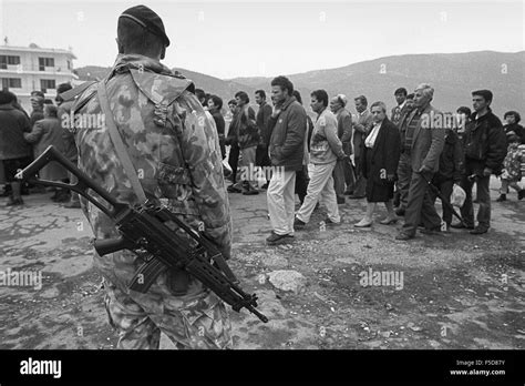 Albania, operation Alba of Italian Armed Forces after the civil war of ...