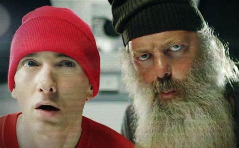 Eminem – “Berzerk” Video