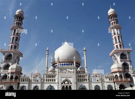 Mosque in The Darul Uloom Deoband, an Islamic school in India where the ...