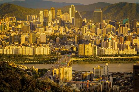 Gangnam District with mountains in the backdrop, Seoul [6000×4000 ...