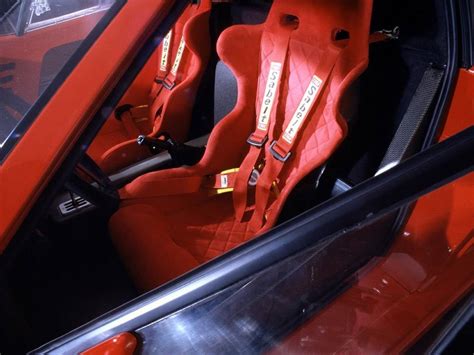 beautifully engineered • Ferrari F40 in Detail