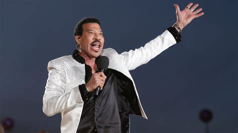 Coronation concert viewers left baffled by Lionel Richie’s performance ...