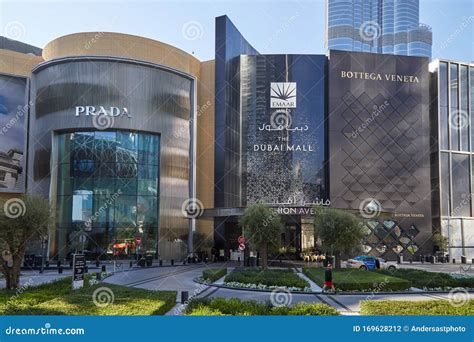 Dubai Mall, Luxury Shopping Center Fashion Avenue Entrance in a Sunny ...