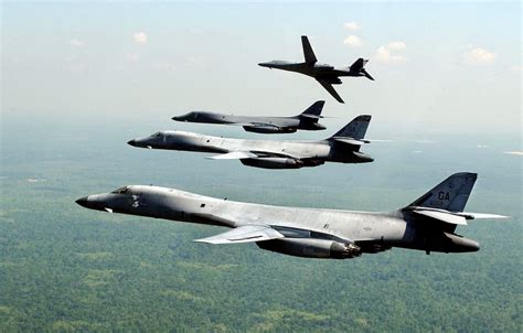 Will the B-21 Stealth Bomber Force the B-1 Bomber Into Retirement ...