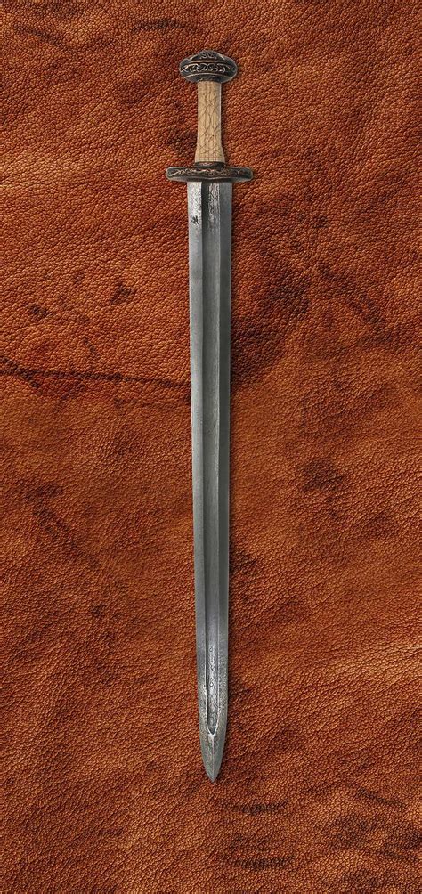 The Einar Viking Sword Elite Series (1613) - Darksword Armory