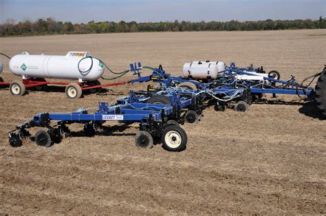 Legacy Anhydrous Ammonia Fertilizer Applicator - Blu-Jet Fertilizer