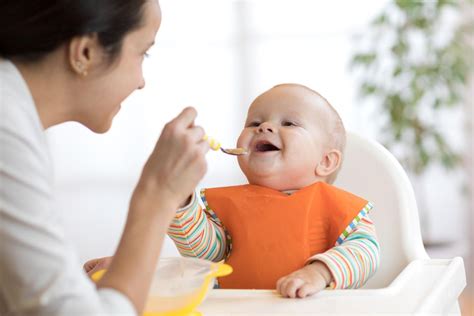 How Old Can You Start Feeding A Baby Cereal – Baby tickers