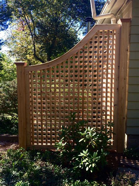 Wood and lattice fence ideas - oilinriko