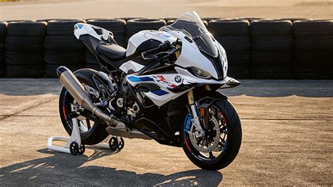 2023 BMW S1000RR Unveiled - Specs| Images| Features - DriveSpark News