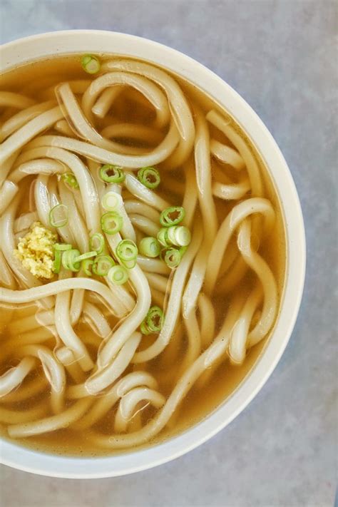 How To Tell The Difference Between Ramen And Udon | by Scarlet Weaver ...