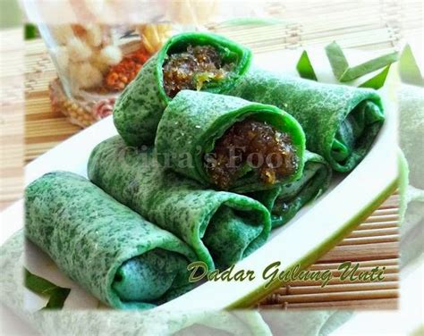 Citra's Home Diary: Dadar Gulung Hijau Indonesian Filled roll pancake