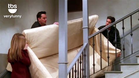 Hilarious 'Friends' Bloopers From Iconic 'Pivot!' Scene: Watch - Fame10