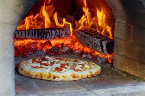 How to Cook the Perfect Pizza: 6 Key Features You'll Want in a Pizza ...