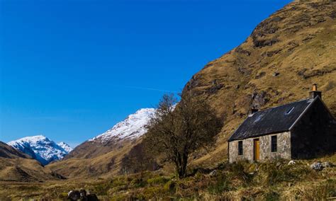 How to hike to a bothy in the Scottish Highlands