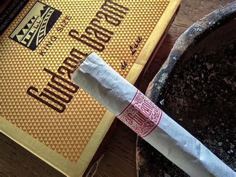 ROKOK GUDANG GARAM DELUXE | Rokok kretek yang jarang sekali … | Flickr