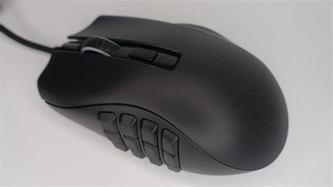 Razer Naga X Review: Surrounded By Strong Predators | Tom's Hardware