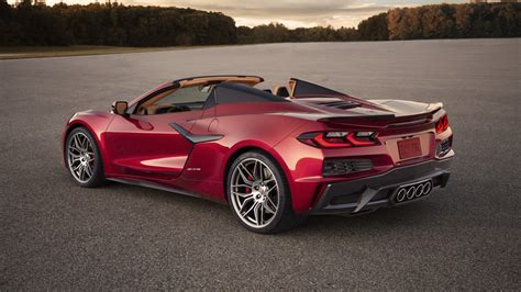 The First Chevrolet C8 Corvette Convertible Heads to Auction – Robb Report