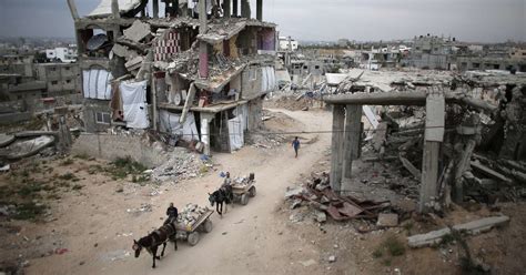 Gaza Strip Economy on ‘Verge of Collapse,’ World Bank Says - The New ...