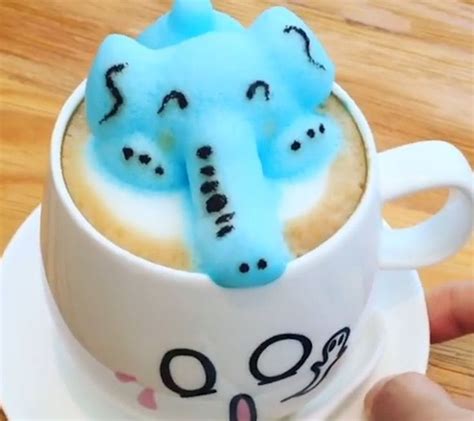 Cute 3d latte art in a cup of coffee latte.. in 2019 | Coffee latte art ...