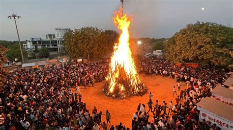 Holika Dahan 2023: See City-Wise Muhurat And Timings Of Choti Holi In ...