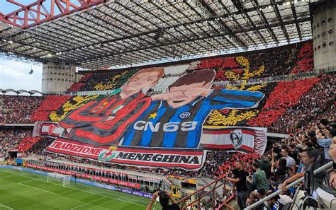 Photo: Milan fans mock Inter with incredible display ahead of the derby