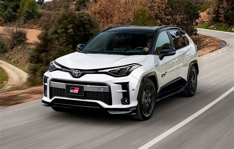 Toyota GR RAV4 2024: AWD hybrid, go-fast SUV imagined - Chasing Cars